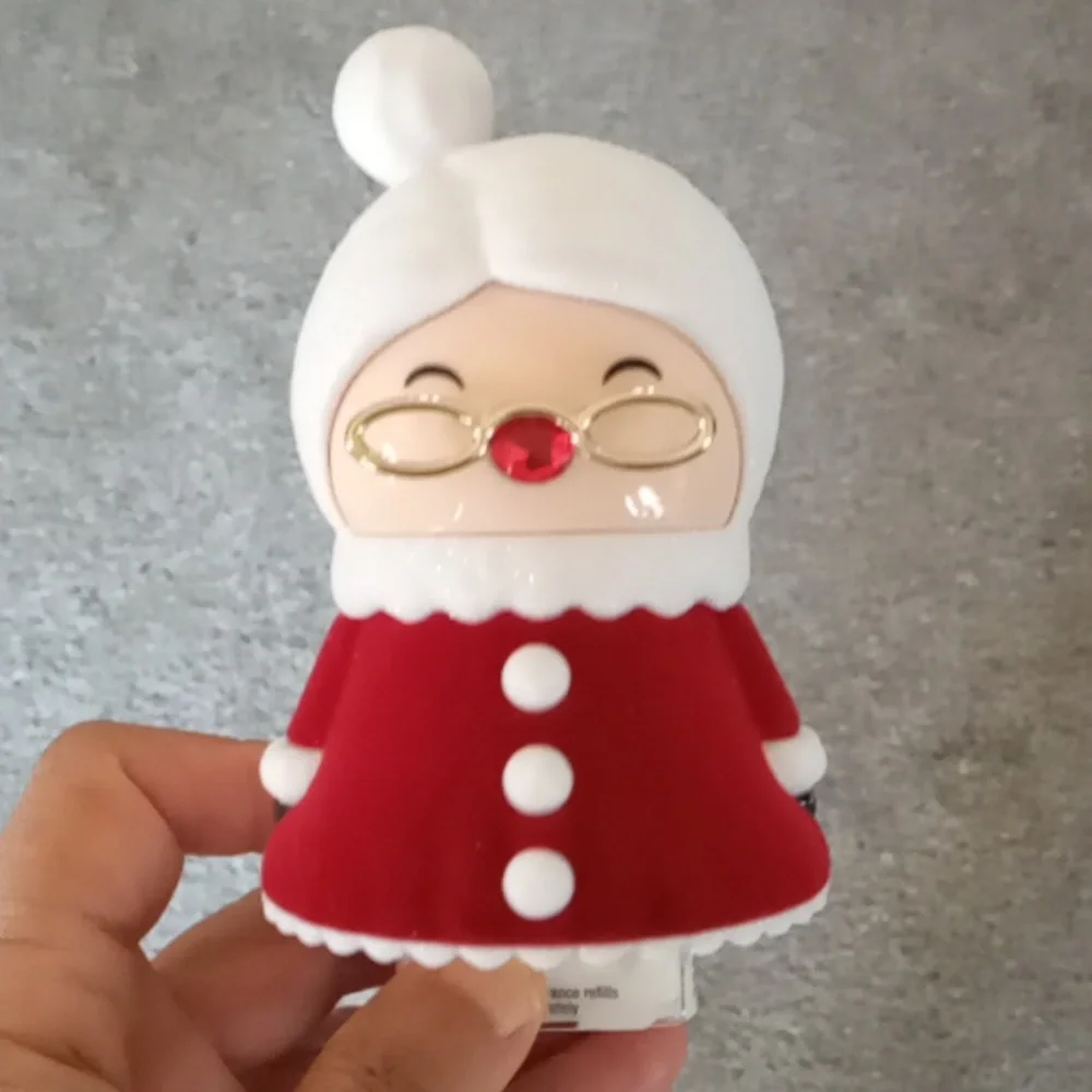 New Bath & Body Works 2023 Mrs Santa Wallflowers Fragrance Plug